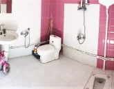 توالت فرنگی و ایرانی با کاشی کاری صورتی 5745488678787