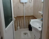 توالت فرنگی همراه با سیفون و روشویی سرویس بهداشتی ویلا در بهشهر