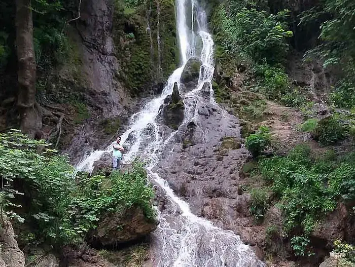 آبشار سمبی در نزدیکی روستای یخکش بهشهر 458437435874